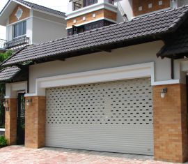 CÔNG TRÌNH CỬA CUỐN ĐỨC