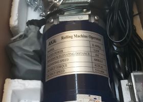 Motuer cửa cuốn