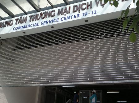 CỬA CUỐN MẮT VÕNG 5